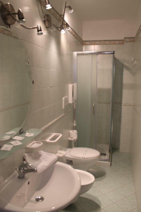 מארוג'ו B&B Delle Rose מראה חיצוני תמונה